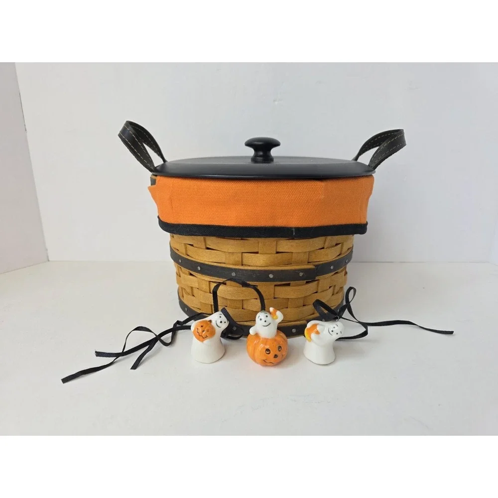 Longaberger Basket Halloween 2005 w/ ghost tie ons